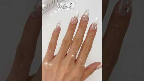 Do you like White Camellia Nails?#ellievincynails#pressonnails #pressonnailbusiness#handmadenails