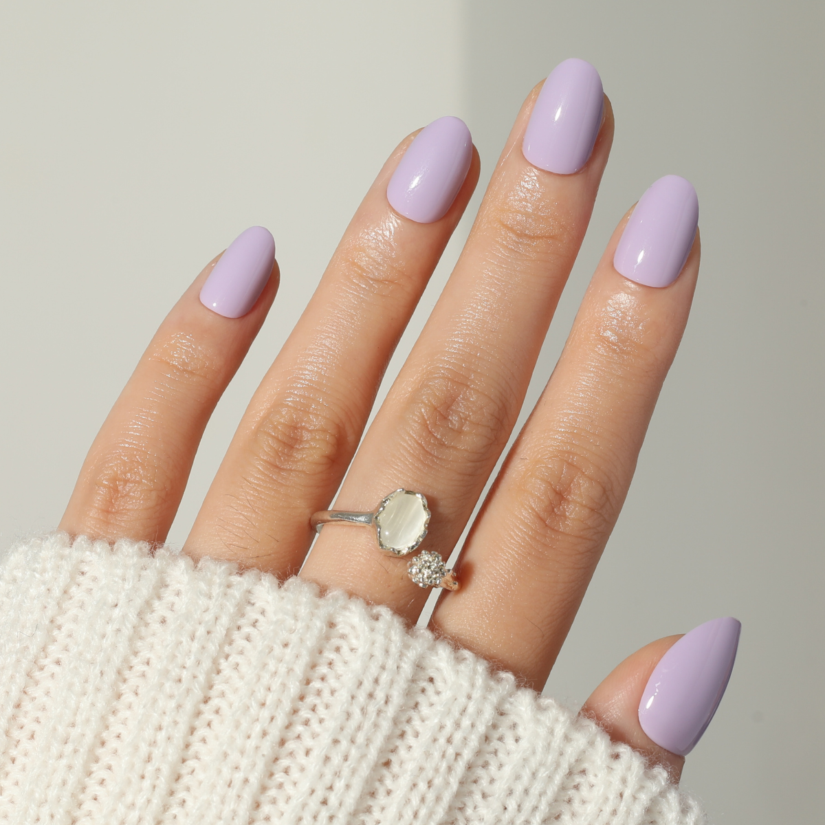 Lavender Mist,Ellie Vincy Press on Nails,Short  Almond,Other, Solid color, Purple press on nails,30 pcs, False nails,Reusable,Glue on nails,Sticky on nails,Pop on nails