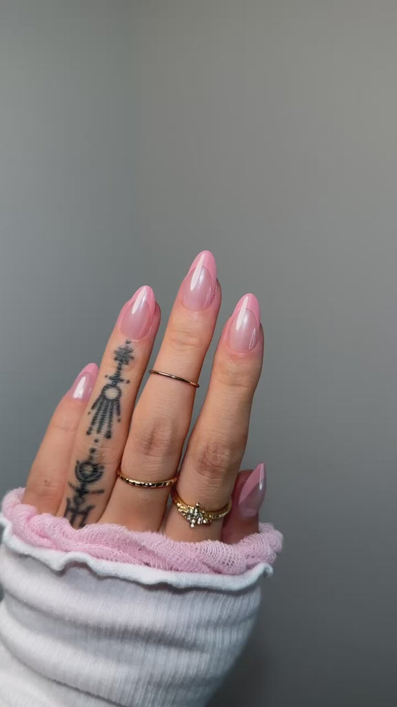 pink nails，light pink nails，nude pink nails，short pink nails，pink french nails, pink french tip, baby pink nails, nude pink nails, pink chrome nails, pink glazed nails, pink french chrome nails, Press On Nails, Fake Nails, Stick-On Nails, Glue-On Nails,